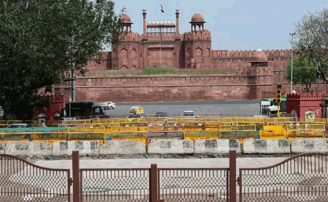 Red Fort Ready For 75Th Independence Day Celebration In Delhi - Sakshi