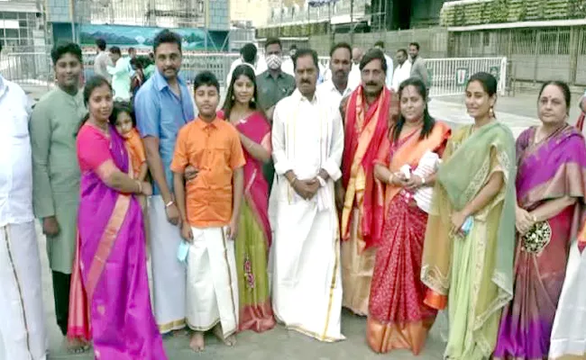  Narayana Swamy And Lakshmi Parvathi Visits Tirumala Srivari Temple - Sakshi