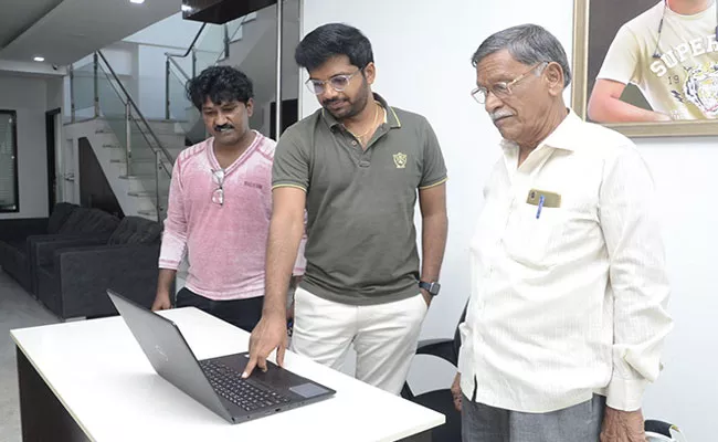 Anil Ravipudi Launched Kalakaar Movie Motion Poster - Sakshi