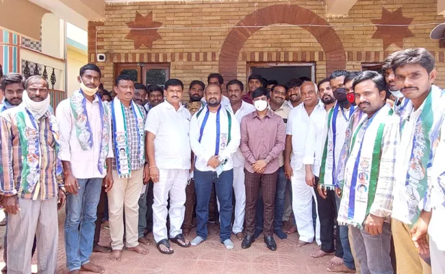 Janasena Leaders Joined Ysrcp visakhapatnam District - Sakshi