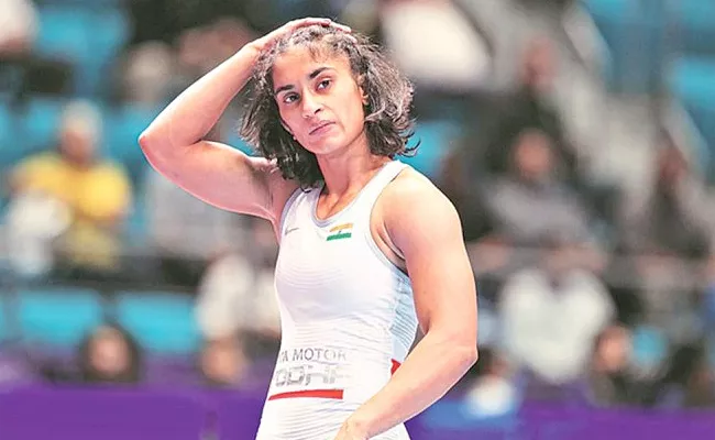 Vinesh Phogat Sends Apology To WFI - Sakshi