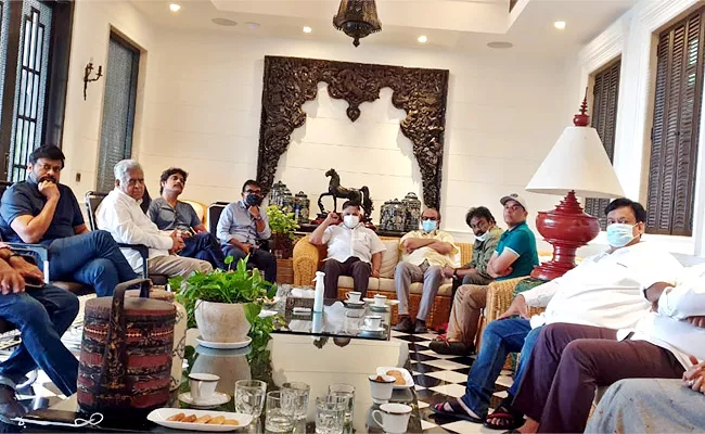 Tollywood Filim Personalities Meeting At Chiranjeevi Home - Sakshi