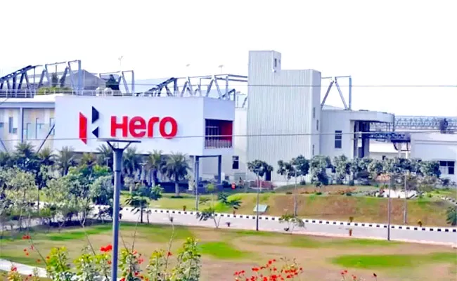 Hero Motocorp Sells Over 1 Lakh Motorcycles Scooters In A Single Day - Sakshi