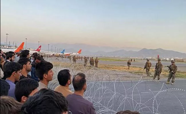 Sudden closure of Kabul airport throws schedules of remaining flights into disarray - Sakshi