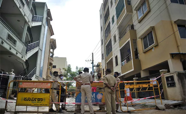 Covid Cases Are High In Apartments In Bangalore - Sakshi