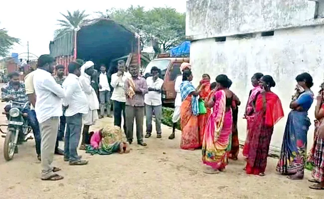 Authorities Evacuated Waddera Colony Residents In Siddipet District - Sakshi