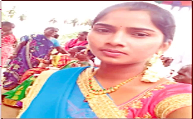 Married Woman Self Destrutcion In Nalgonda - Sakshi