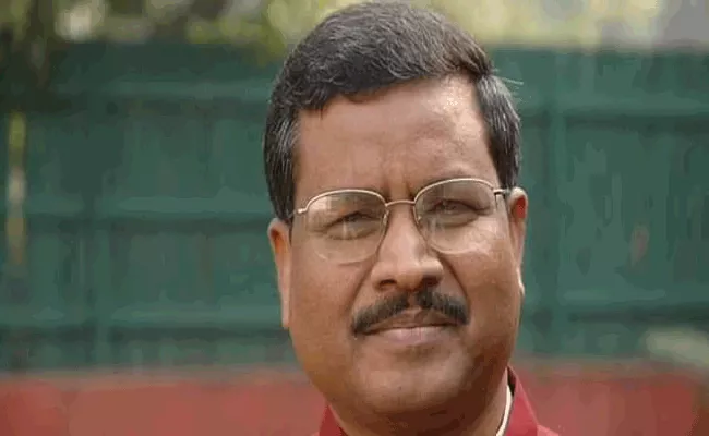 Ex Jharkhand CM Babulal Marandi Political Advisor Booked For Molestation - Sakshi