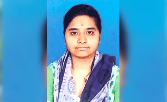 Hyderabad: Girl Goes Missing Went To Xerox Shop In Nallakunta - Sakshi