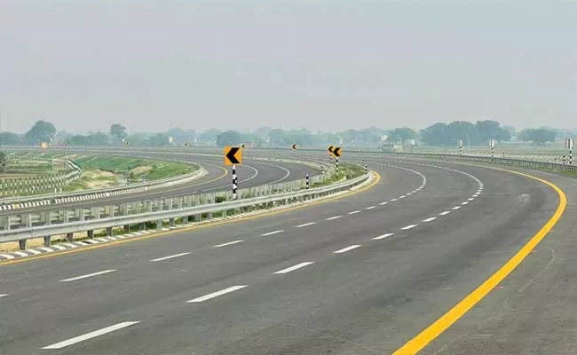 Expressway Type National Highway Will Construct In Hyderabad - Sakshi