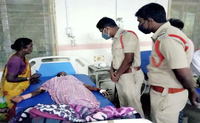 Husband Assasinate His Wife In Mahabubnagar - Sakshi