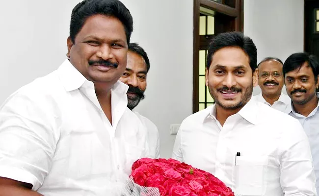 AP Government Chief Whip Chirla Jaggi Reddy Meets YS Jagan - Sakshi