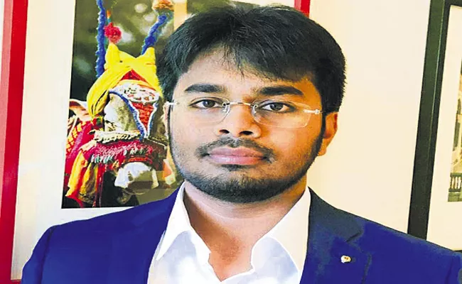 Young businessman was brutal Assassination in Vijayawada - Sakshi