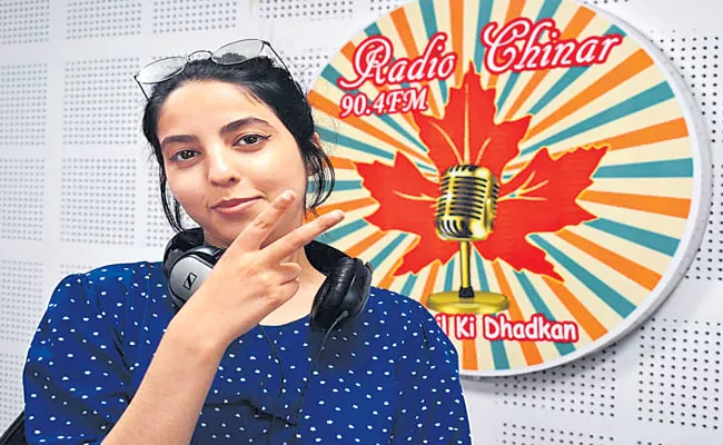 Samaniya Bhat is a youngest female RJ from north Kashmir - Sakshi