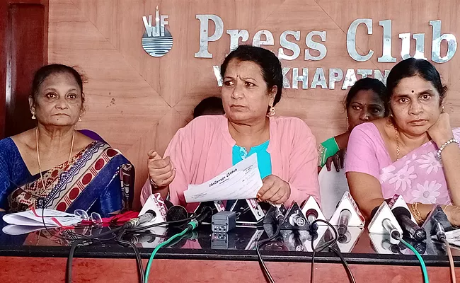 Womena activist Kathi padma demands  to Release Sandhya Rani Andhra Pradesh - Sakshi