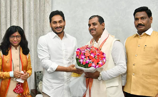 National SC Commission Members Meets AP CM YS Jagan Tadepalli - Sakshi