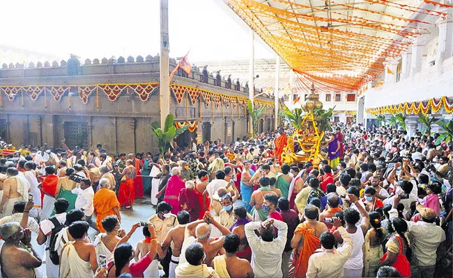 Mantralayam Raghavendra swamy 350th Worship festivities - Sakshi