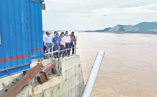 CWC Official Appreciates Polavaram Project Works At East Godavari - Sakshi