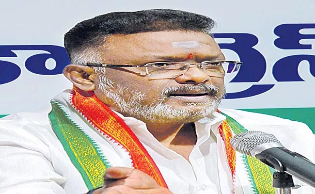 Telangana: Congress Leader Dasoju Sravan Comments On TRS Ministers - Sakshi