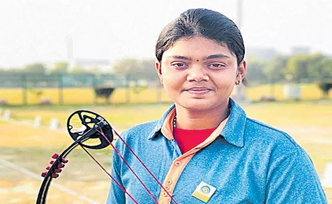 Vennam Jyothi Surekha To Participate World Senior Archery Championship - Sakshi