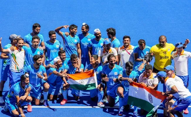 Punjab mens hockey players to get cash award of Rs 1 crore each - Sakshi