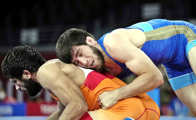 Ravi Kumar Dahiya Second Wrestler Won Silver Medal Tokyo Olympics - Sakshi