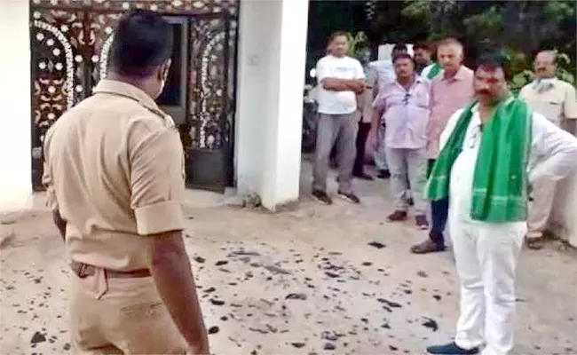 Orissa: Mla House Attacked With Bomb By Unknown Persons - Sakshi