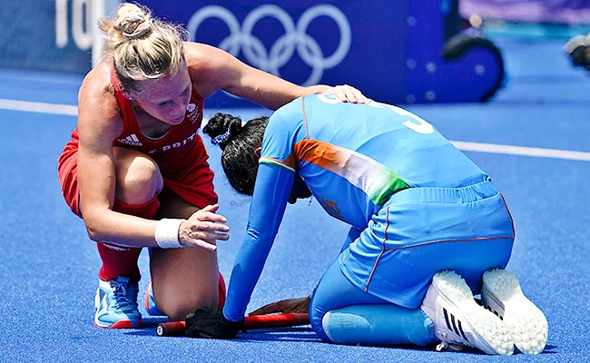 Tokyo Olympics: India Applauds Women Hockey Fight Against Britain - Sakshi