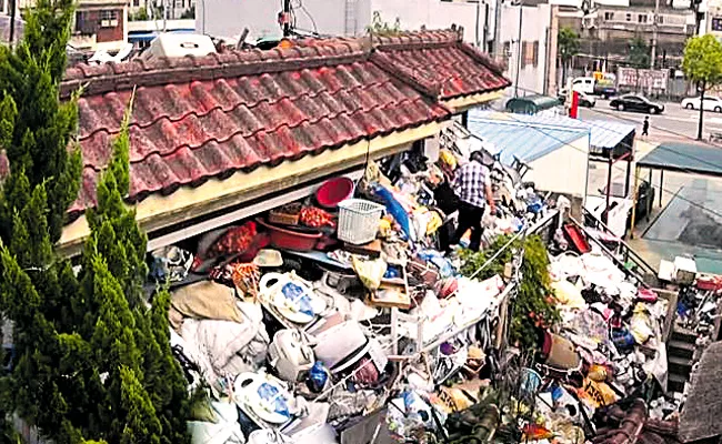 Viral: Father Collects Garbage Gets Shockingly Huge Money In South Korea - Sakshi