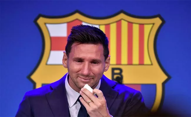 Lionel Messi In Tears At Barcelona Farewell Press Conference - Sakshi