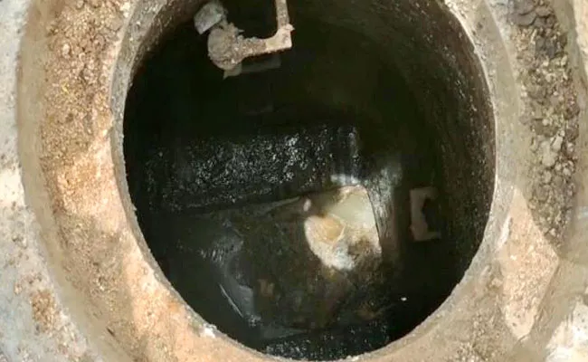 Man Who Deceased Manhole Corpse Found Vanasthalipuram - Sakshi