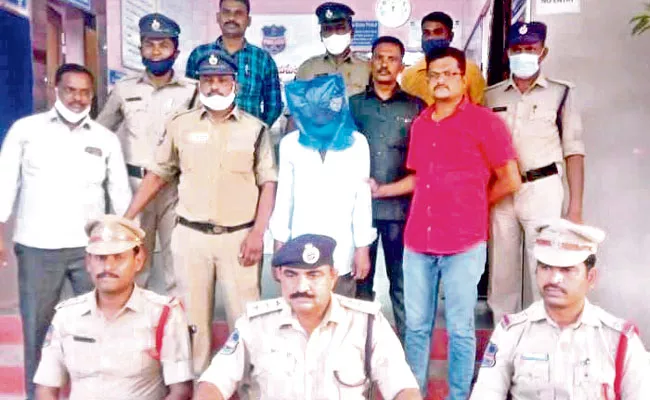 Medak: Man Assassinated For Revenge Caught Police Sanga Reddy - Sakshi