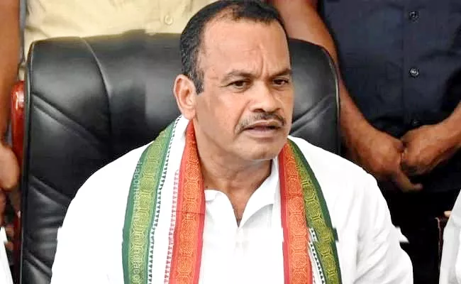 MP Komatireddy Venkat Reddy Comments On Dalit Bandhu Scheme - Sakshi