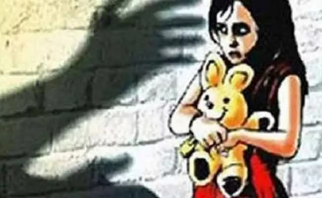 Man Molested Minor Girl In Saidabad Singareni Colony - Sakshi