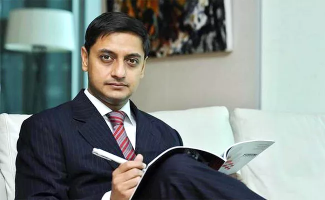 Financial Expert Sanjeev Sanyal Opinions On Economic Growth Rate - Sakshi