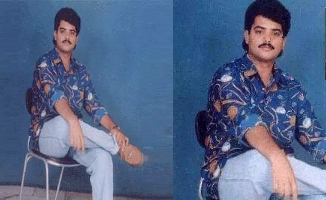 Actor Krishnudu Old Pic Goes Viral Netizens Shocks - Sakshi