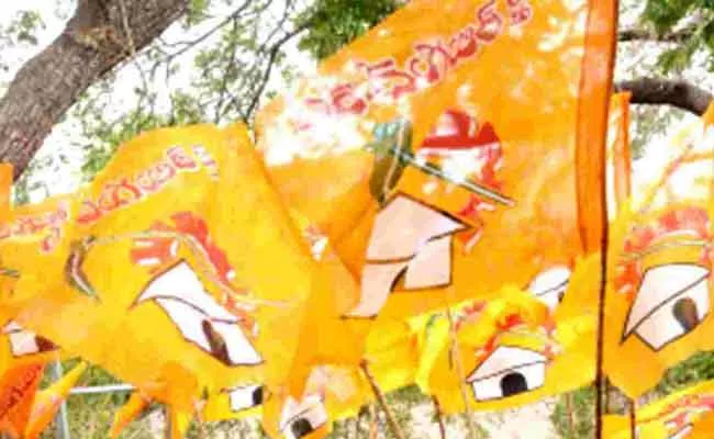 TDP leaders threaten Forest Officer - Sakshi