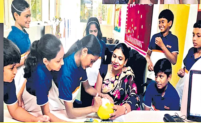 Global Teacher Prize winner Meghana Musunuri talks about sakshi - Sakshi