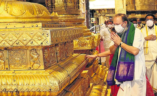 Andhra Pradesh High Court CJ Visited Tirumala Srivari Temple - Sakshi