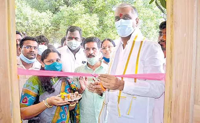 Harish Rao Says Gellu Srinivas Yadav Will Win 50 Thousand Votes Majority - Sakshi