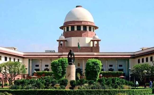 Supreme Court Dismisses Plea Seeking Covid Compensation for Lawyers kin - Sakshi