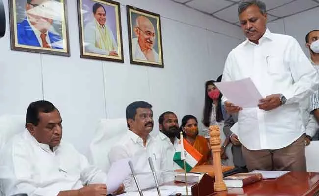 Palla Rajeshwar Reddy Sworn As Telangana Graduate MLC - Sakshi