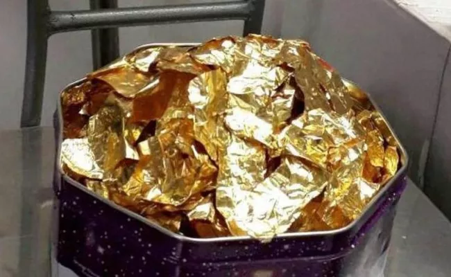 Gold worth RS 38 lakh seized at Amritsar airport - Sakshi