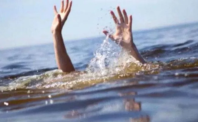 Two Children Drowned In Pond In Srikakulam District - Sakshi