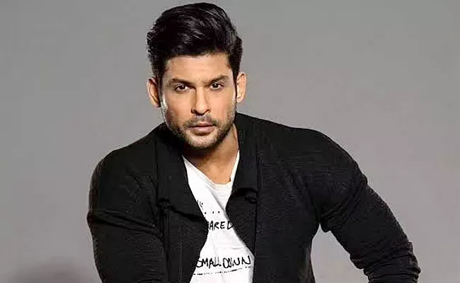 Massive Heart attack Siddharth Shukla passed away bollywood mourns - Sakshi