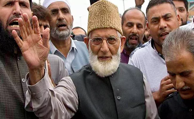 Kashmiri separatist leader Syed Ali Shah Geelani passed away - Sakshi