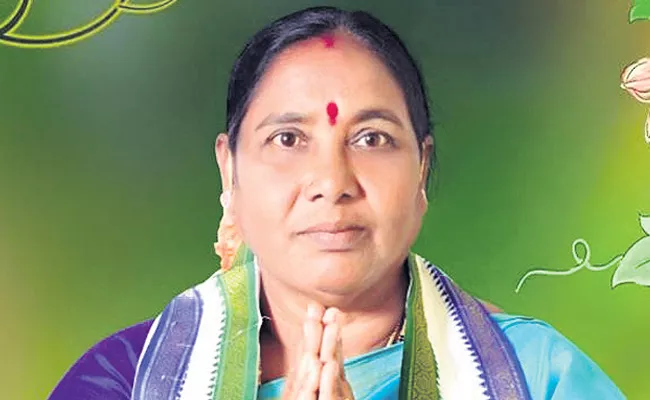 MPTC Demised Candidate Jhansi Laxmi Win In Guntur District - Sakshi