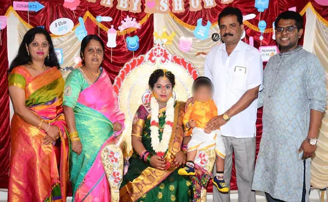 Bengaluru Family Suicide: Family Blames Father Extra Maritual Affair Is Reason - Sakshi