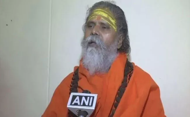 Akhada Parishad Head Mahant Narendra Giri Found Dead In Uttar Pradesh - Sakshi