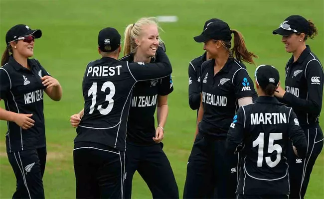 New Zealand Women Cricket Team Receives Bomb Threat - Sakshi